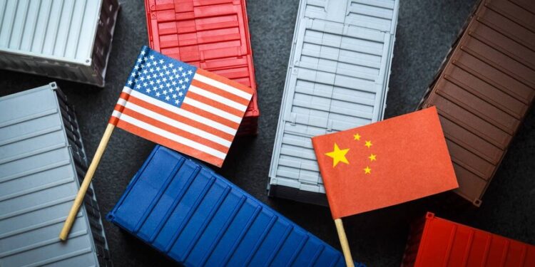 الصين تعلّق الرسوم الجمركية الإضافية على السلع الأميركية لمدة عام