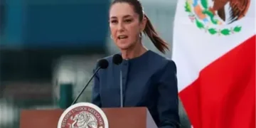 فيديو متداول يظهر لحظة تحرش برئيسة المكسيك خلال تجمع شعبي