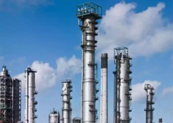 صفقات نفطية قياسية في أكتوبر 2025 تعيد الزخم للاستثمار في الطاقة العالمية