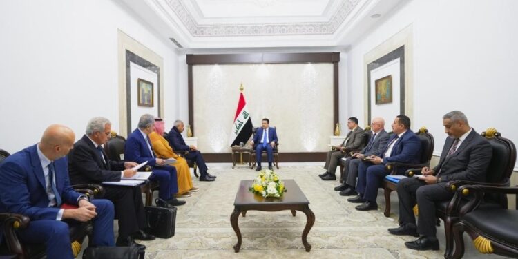 السوداني يؤكد أهمية الشراكات الاقتصادية مع الدول العربية ويبحث مشروع مدينة الرفيل الاقتصادية