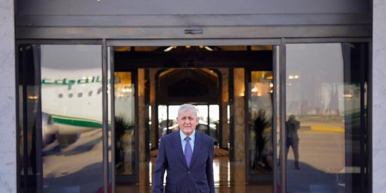 رئيس الجمهورية يغادر إلى قطر للمشاركة في القمة الثانية للتنمية الاجتماعية