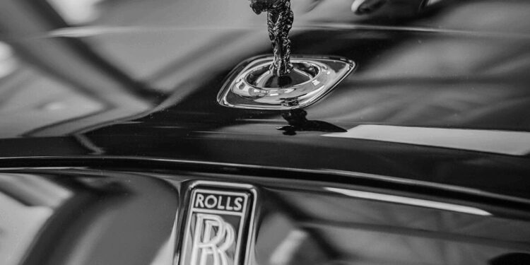 “رولز رويس” تعزز ثقة المستثمرين ببرنامج جديد لإعادة شراء الأسهم