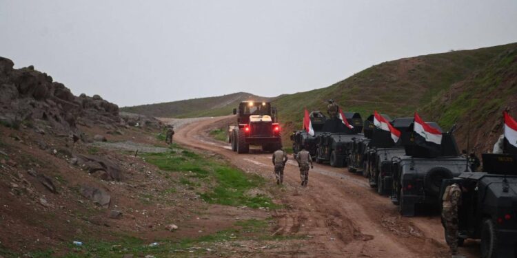 جهاز مكافحة الإرهاب يعتقل عنصرين من “داعش” وينفذ عمليات تفتيش في عدة محافظات