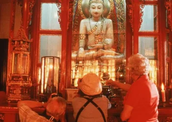 البارانيرفانا في البوذية,, ذكرى الرحيل والتحرر النهائي