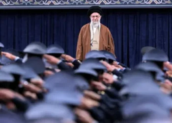 تصعيد إقليمي متسارع.. نقل المرشد الأعلى خامنئي خارج طهران وسط ضربات عنيفة