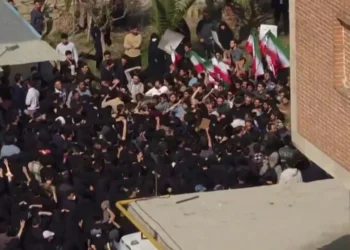 ايران.. الاحتجاج حق للطلاب ضمن “الخطوط الحمر” وسط تصاعد التوتر في الجامعات