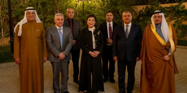 بين العرف والبروتوكول.. الحيالي يحسم الجدل: الكرامة لا تُقاس بوضعية جلوس والعزوبية ثقافة ضيافة لا إساءة دبلوماسية