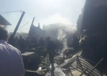 تحطم مروحية في أصفهان وتصاعد الدخان من موقع الحادث