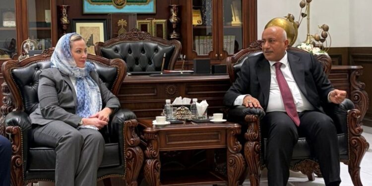 تحركات دبلوماسية أميركية في كربلاء لتعزيز التعاون والحريات الرقمية