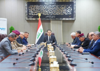 رئيس حكومة تصريف الأعمال يعقد اجتماعاً أمنياً موسعاً ويؤكد رفض العراق للانزلاق في الحرب