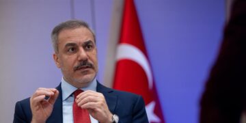فيدان.. واشنطن وطهران مستعدتان لتسوية نووية.. وتوسيع المفاوضات قد يقود إلى “حرب أخرى”