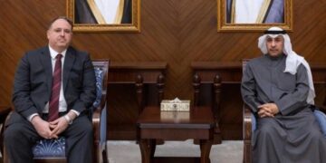 الكويت تستدعي القائم بالأعمال العراقي وتسلّمه مذكرة احتجاج بعد استهداف أراضيها