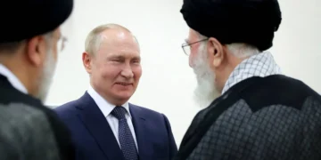 بوتين يهنئ مجتبى خامنئي ويؤكد استمرار دعم روسيا لطهران