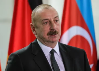 علييف يأمر الجيش الأذربيجاني بالتحضير لرد عسكري على إيران بعد اتهامها بقصف ناختشيفان