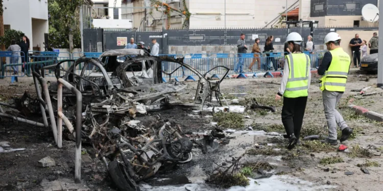 صافرات الإنذار تدوي في إسرائيل بعد إطلاق صواريخ من إيران