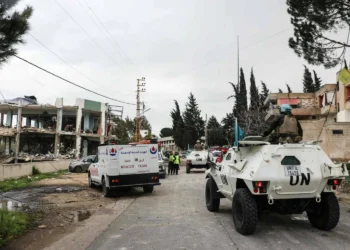 مقذوف يصيب مقر “يونيفيل” في الناقورة مع تصاعد المواجهات جنوب لبنان