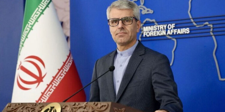 الخارجية الإيرانية تسخر من تصريحات سيناتور أمريكي: “القضية هي النفط فقط”