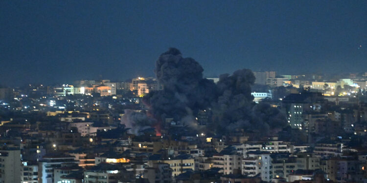 إسرائيل تعلن استهداف منشأة نووية في طهران ومقتل قياديين بالحرس الثوري في لبنان