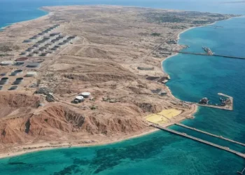 الولايات المتحدة تدرس اقتحام جزيرة خرج الإيرانية في تصعيد عسكري محتمل