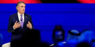 وزير داخلية أميركا: استخدام احتياطيات النفط خيار لمواجهة اضطراب الإمدادات