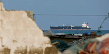 ترامب: سنضمن فتح مضيق هرمز “بطريقة أو بأخرى”