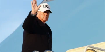 ترامب يرفض إنهاء الحرب مع إيران حالياً ويطالب بتخليها عن برنامجها النووي