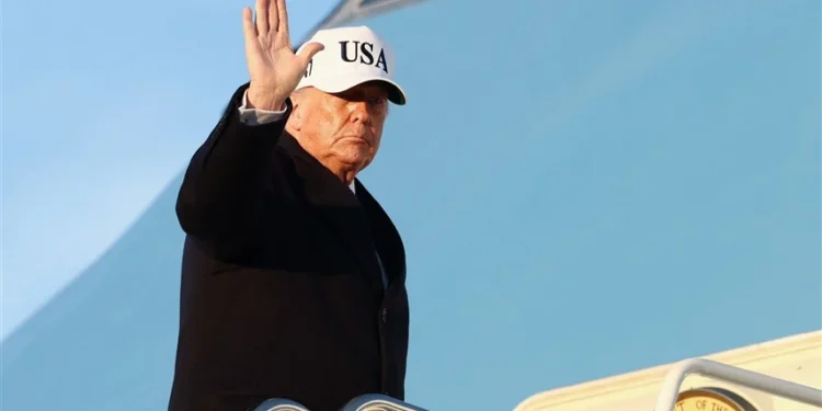 ترامب يرفض إنهاء الحرب مع إيران حالياً ويطالب بتخليها عن برنامجها النووي