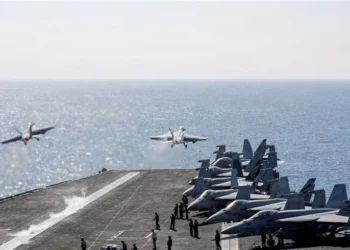 كيف يمكن للولايات المتحدة إعادة فتح مضيق هرمز؟ خيارات عسكرية محفوفة بالمخاطر