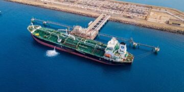السعودية تشغّل خط أنابيب (شرق-غرب) بكامل طاقته مع تعطل الشحن عبر هرمز