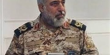 مقتل رئيس منظمة الباسيج الإيرانية أسد الله بادفر