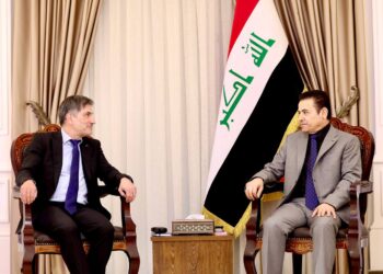 العراق يؤكد التزامه بالاتفاق الأمني مع إيران خلال استقبال السفير الأوروبي