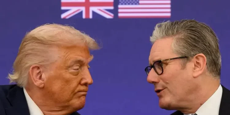 توتر (أمريكي- بريطاني).. دونالد ترامب ينتقد كير ستارمر بسبب قاعدة دييغو غارسيا