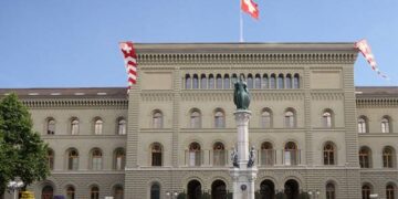 سويسرا تغلق سفارتها في طهران