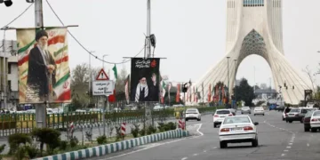 طهران ترسل ردها على المقترح الأميركي وتربط أي اتفاق بإنهاء الحرب وتعويضات