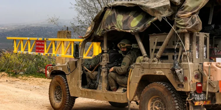 إسرائيل تخطط للسيطرة على القرى الحدودية وصواريخ حزب الله تصل إلى عمقها