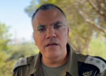 المتحدث الذي يتكلم بلسان عربي… أصول عراقية وخطاب متوتر.. قراءة في أداء أفيخاي أدرعي في معركة الوعي