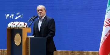 الرئيس الإيراني يعتذر لدول المنطقة: أبلغنا القوات المسلحة بعدم استهداف الجيران