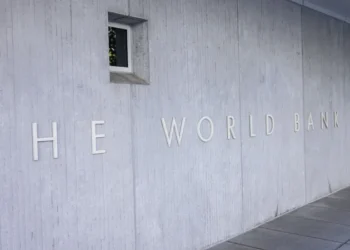 ثلاثة سيناريوهات قاتمة للاقتصاد العالمي.. الحرب تعيد تشكيل مسار النمو والتضخم