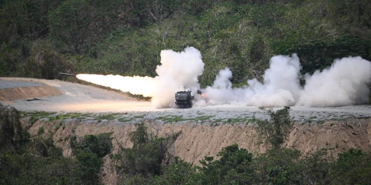 مناورات عسكرية واسعة بقيادة واشنطن في محيط تايوان