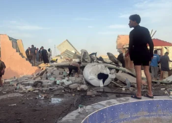 صاروخ مجهول يحصد أرواح عائلة في البصرة.. ومخاوف من تصاعد الخطر على المدنيين