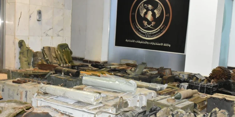 قوة أمنية تقتحم منزل “أبو درع” في بغداد وتضبط أسلحة ثقيلة بعد صدور مذكرة قبض بحقه