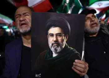 ضوء أخضر من خامنئي لمفاوضات إسلام آباد وسط ضبابية أميركية إيرانية