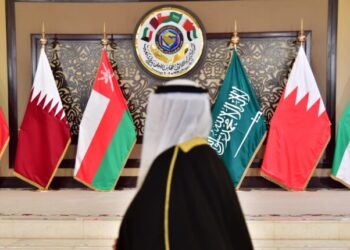 مجلس التعاون يدعو لقرار دولي يضمن حرية الملاحة في هرمز ويوقف الهجمات الإيرانية