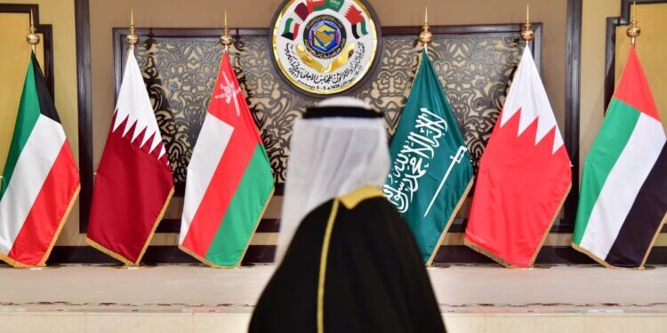 مجلس التعاون يدعو لقرار دولي يضمن حرية الملاحة في هرمز ويوقف الهجمات الإيرانية