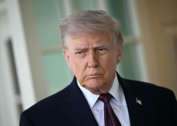 ترامب يعلن محادثات (إسرائيلية–لبنانية) لخفض التصعيد