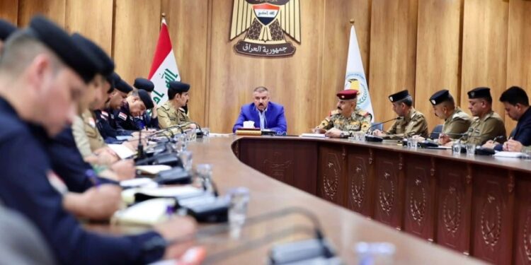 وزير الداخلية يصل كربلاء ويعقد اجتماعاً مع الأجهزة الأمنية في المحافظة