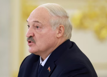 حليف فلاديمير بوتين يسعى إلى “اتفاق كبير” مع دونالد ترامب