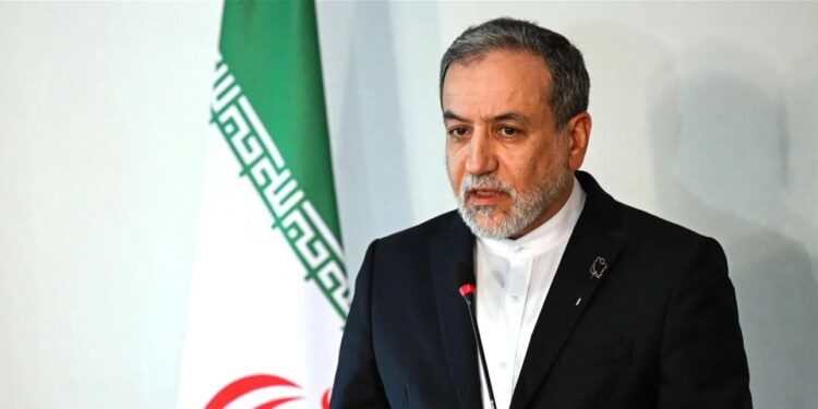 عراقجي يغادر إسلام آباد دون لقاء المبعوثين الأمريكيين وسط تعثر مساعي التفاوض