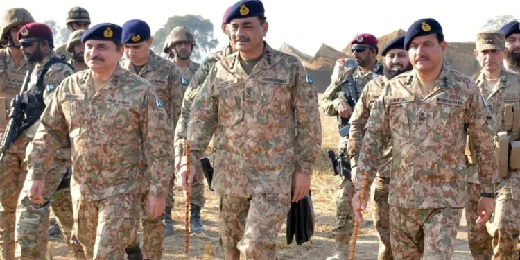 باكستان تحذر من تدخل عسكري محتمل ضد إيران