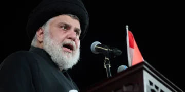 مقتدى الصدر يشكر المتظاهرين بعد خروج تظاهرات في 12 محافظة تنديداً بالحرب
